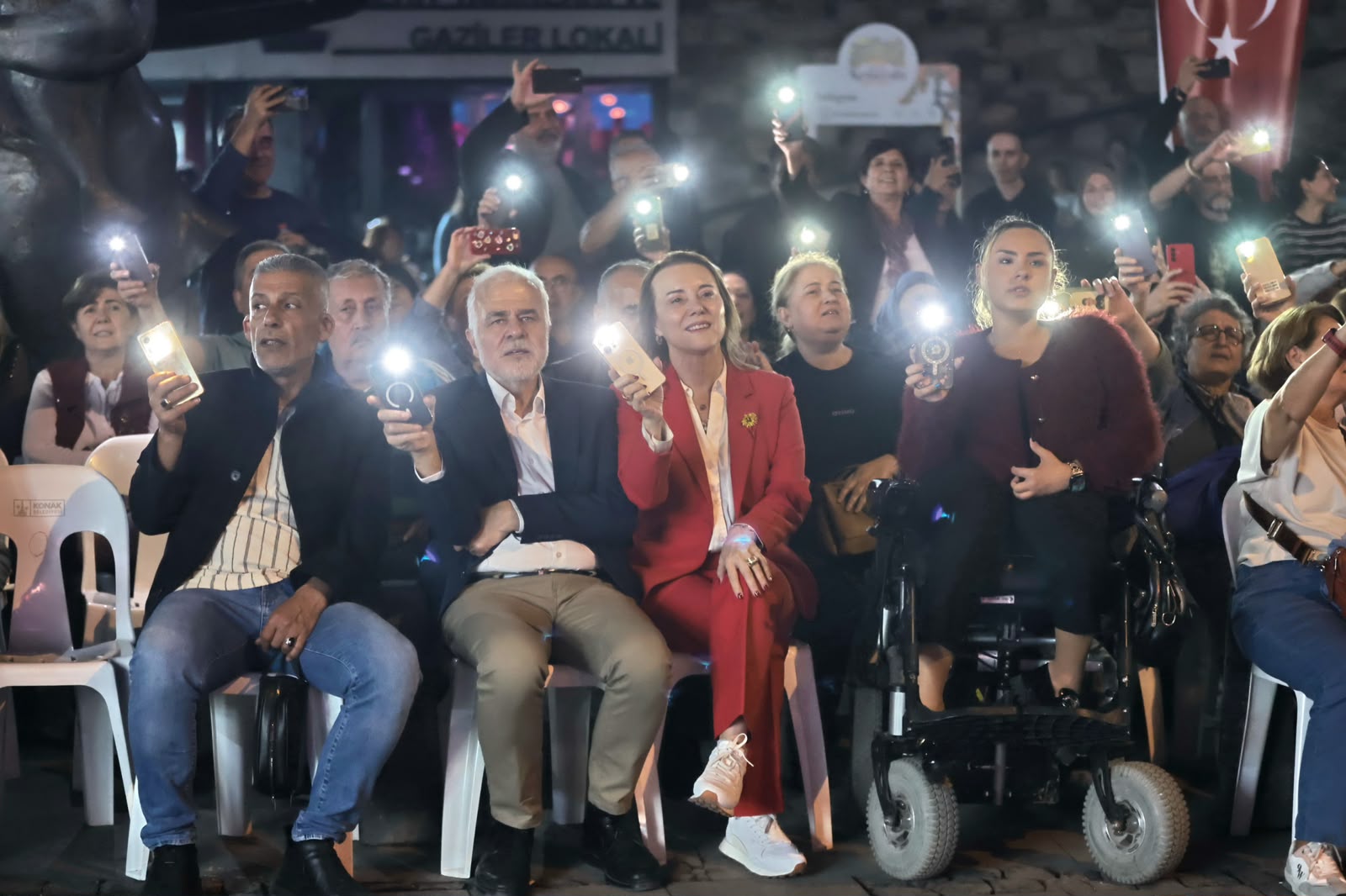 Kemeraltı’nın sokakları festivalle şenlendi (4).jpeg