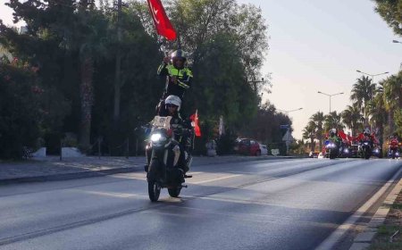 Muğla Bodrum’da Cumhuriyet Coşkusu: Polis Ekiplerinden Görkemli 29 Ekim Korteji