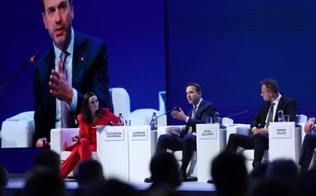 Enerji Bakanı Bayraktar: “Türkiye, Gaz Ticareti İçin Önemli Bir Merkez Olacak”