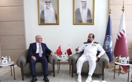 Bakan Güler Katar’daki Deniz Unsur Komutanlığını Ziyaret Etti: “Türk Donanması, Katar’da Bölgesel Güvenlik ve İş Birliği İçin Yeni Sorumluluklar Üstleniyor”