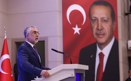 Bakan Işıkhan, İŞKUR'un İşgücü Uyum Programı Tanıtımında: "Türkiye'nin Güçlü Ekonomik Geleceği İçin Çalışıyoruz"