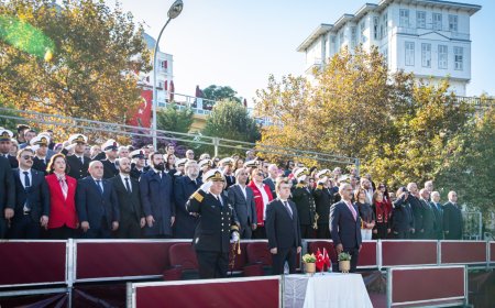 Cumhuriyet Bayramı Adalar’da Resmi Törenle Coşkuyla Kutlandı