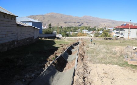 Muradiye’deki Gölet 180 Dekar Tarım Arazisinin Suyunu Karşılayacak