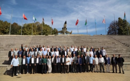 Başkan İrfan Püsküllü, Bayraktepe’de Muhtarlarla Bir Araya Geldi