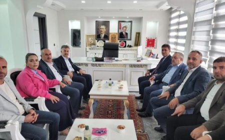 AK Parti MKYK Üyesi Ali Karakaş’tan Başkan Eşref Mutlu’ya Ziyaret