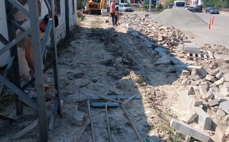 İmranlı’da Modernleşme Adımları: Parke Çalışmaları Sürüyor