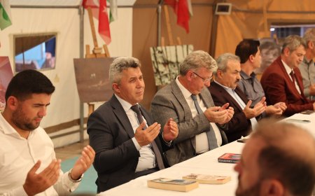 Kandıra'da Filistin’e Destek Çadırı Dualarla Açıldı