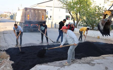 Döşemealtı’nda Yol Çalışmaları Tüm Hızıyla Sürüyor
