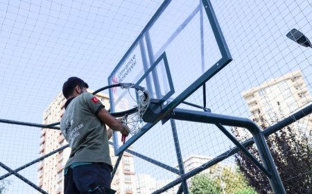 Ümraniye Belediyesi’nden Parklara Düzenli Bakım