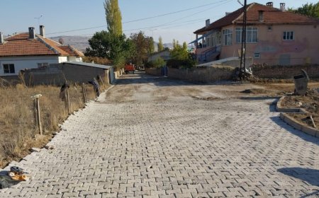 Gemerek Belediyesi Yenidoğan Mahallesi’nde Kilitli Parke Taşı Çalışmalarını Tamamladı