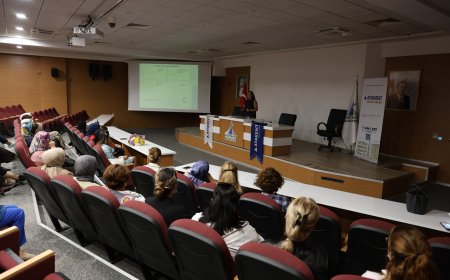 Kartepe Belediyesi’nden Meme Kanseri Farkındalık Eğitimi