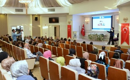 Bağımlılıkla Mücadele Farkındalık Eğitimi Verildi