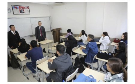 Üniversite hazırlık kursları, öğrencilerin üniversiteye giriş sınavlarına (Yükseköğretim Kurumları Sınavı