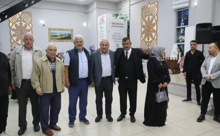 Büyükşehir Belediyesi Personeli Savaş Köksal'ın Kızının Düğününe Kavak Belediye Başkanı Katıldı