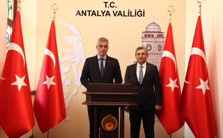 Bakan Memişoğlu Antalya’da: "Hastalık Bakanlığı Değil, Sağlık Bakanlığıyız"