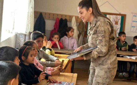 "Jandarma Ekiplerinden Çocuk Hakları Günü’nde Anlamlı Ziyaret"