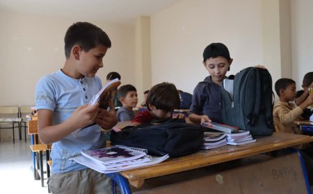 Suriye’deki 14 Bin Öğrenciye Kırtasiye Desteği