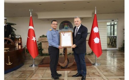 İstanbul Tersanesi Komutanlığı'na Kurumsal Bronz Madalya Takdimi