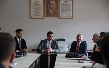 Elbistan Kaymakamı Muhammet Fatih Demirel, Anadolu Lisesi’ni Ziyaret Etti