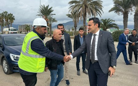 Kaymakam Musa Kazım Çelik, Finike-Kumluca D-400 Karayolu Kıyı Erozyonu Önleme Çalışmalarını İnceledi