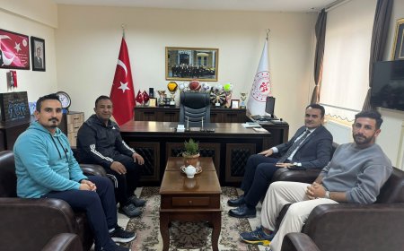 Kaymakam Musa Kazım Çelik, Gençlik ve Spor İlçe Müdürlüğü'nü Ziyaret Ederek İncelemelerde Bulundu