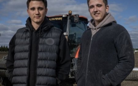 5 Bin Dönümlük Tarla Genç İkizlere Emanet