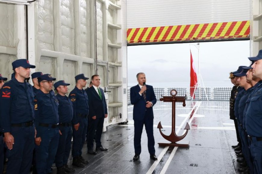 İçişleri Bakanı Ali Yerlikaya, TCSG Umut Gemisi’nde Mavi Vatan Vurgusu Yaptı