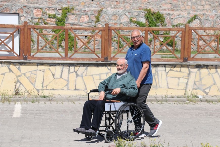 Evde Bakım Yardımı Ödemeleri Hesaplara Yatırılmaya Başladı