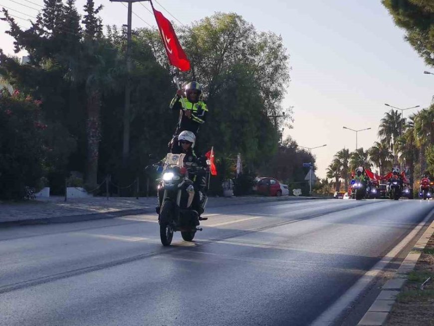 Muğla Bodrum’da Cumhuriyet Coşkusu: Polis Ekiplerinden Görkemli 29 Ekim Korteji