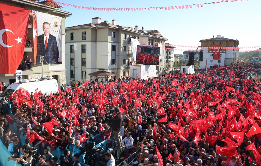 Cumhurbaşkanı Erdoğan: “Deprem Bölgesinde Evine Girmeyen Hak Sahibimiz Kalmayacak”