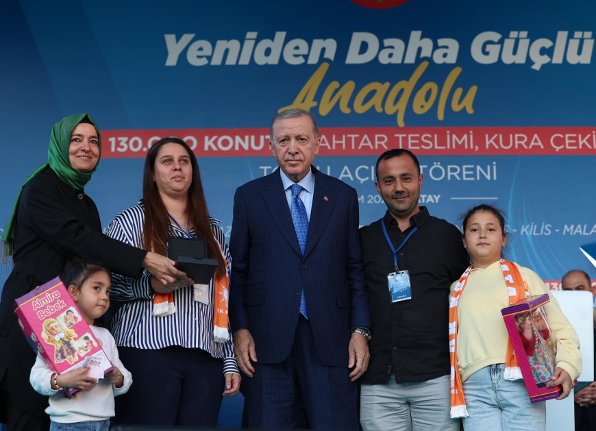 Cumhurbaşkanı Erdoğan: “Deprem Bölgesinde Evine Girmeyen Hak Sahibimiz Kalmayacak”