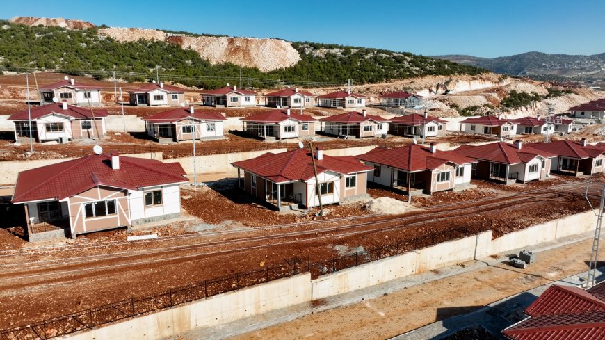 Depremde Yıkılan Köy Evlerine Parsel Kolaylığı Sağlanacak