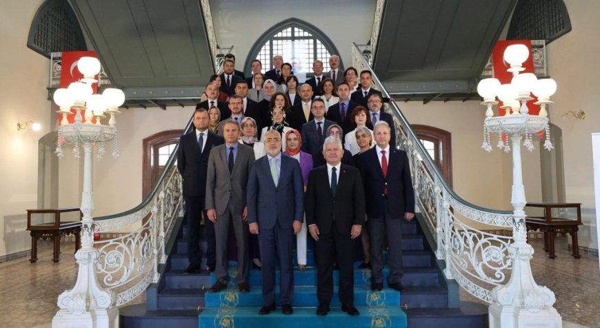 Çalışma ve Sosyal Güvenlik Bakanlığı ile Sağlık Bilimleri Üniversitesi Arasında İş Birliği Protokolü İmzalandı