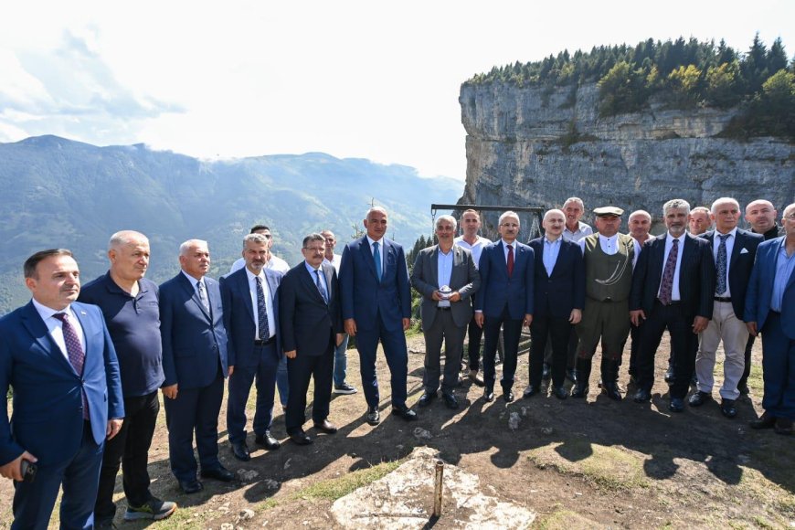 Bakan Ersoy: “Türkiye Ulaşımda Adeta Çağ Atlarken, Turizm Altyapısında da Büyük Yol Kat Etti”