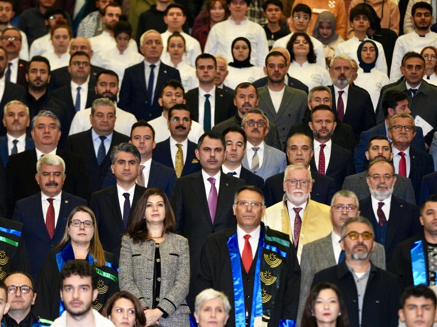 Bakan Kurum, Bolu İzzet Baysal Üniversitesi'nin Akademik Yıl Açılışında Gençlere Seslendi