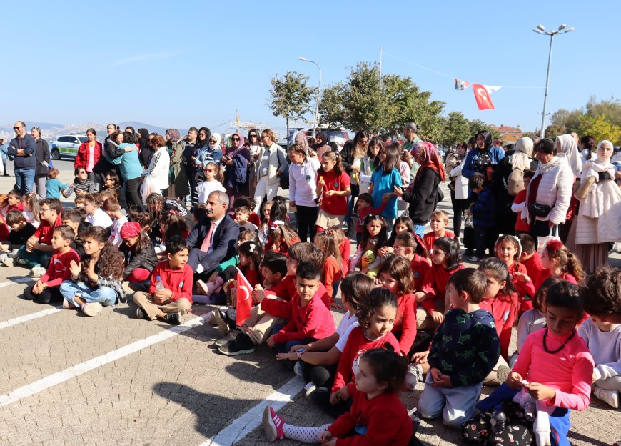 Minikler Cumhuriyet Bayramı Coşkusunu Büyükada’da Doyasıya Yaşadı