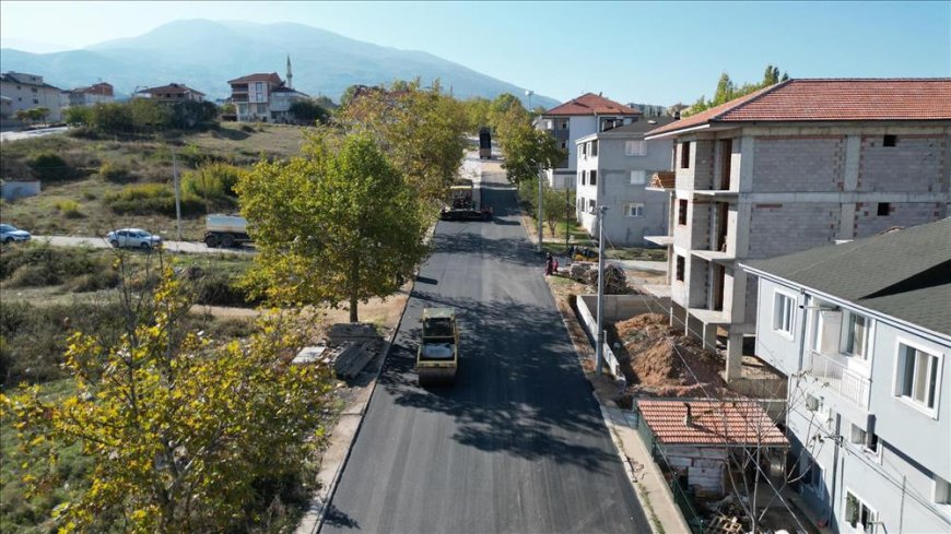 İnegöl Yeniceköy Mahallesi’nde Asfalt Çalışmaları Tüm Hızıyla Devam Ediyor