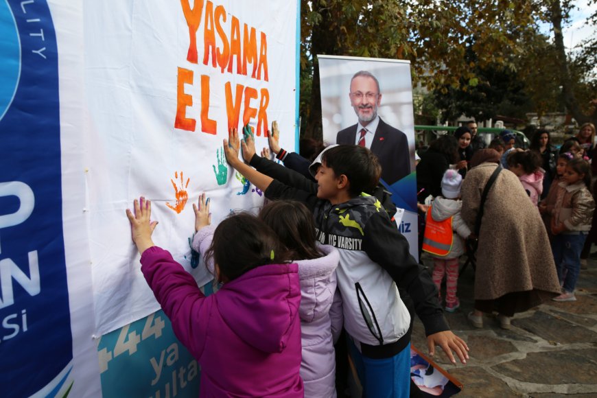 Eyüpsultanlı Çocuklar Lösemili Çocuklara Destek İçin “Yaşama El Ver” Dedi