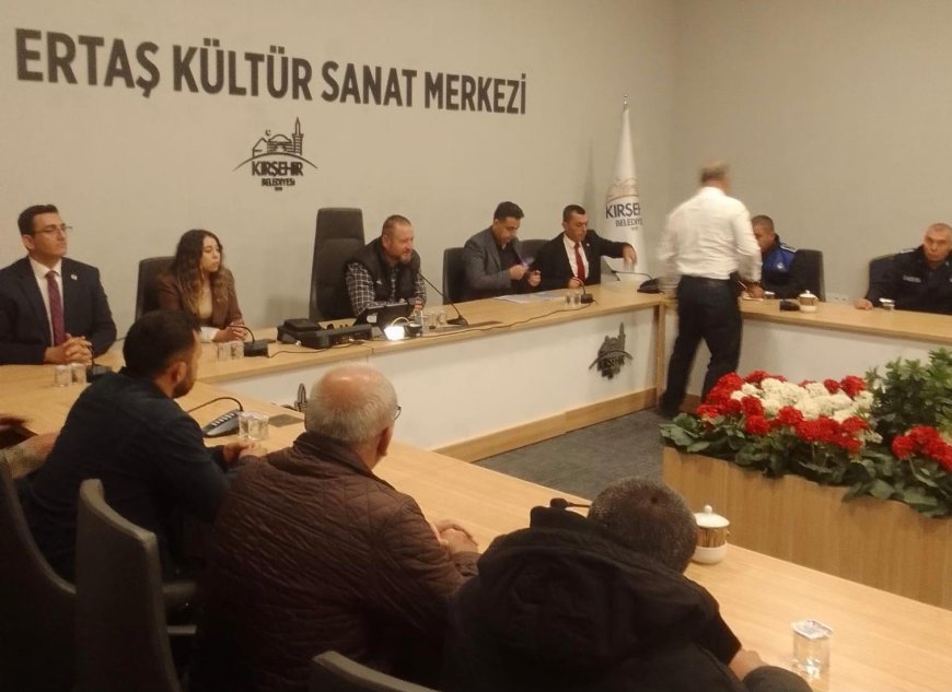 Başkan Yardımcısı Nâzım Köksal, Pazar Yeri Esnafı ve Köylü Üreticileri ile Toplantı Gerçekleştirdi