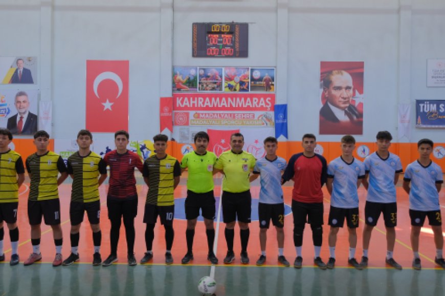 Onikişubat Belediyesi'nin Cumhuriyet Spor Şöleni'nde Futsal Heyecanı Başladı