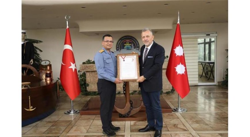 İstanbul Tersanesi Komutanlığı'na Kurumsal Bronz Madalya Takdimi