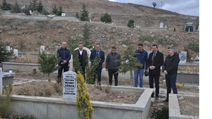 Sandıklı İlçe Milli Eğitim Müdürlüğü, Öğretmenler Günü’nde Rahmetli ve Emekli Öğretmenleri Andı