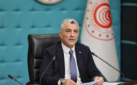 Ticaret Bakanı Ömer Bolat, Büyüme Rakamlarını Değerlendirdi