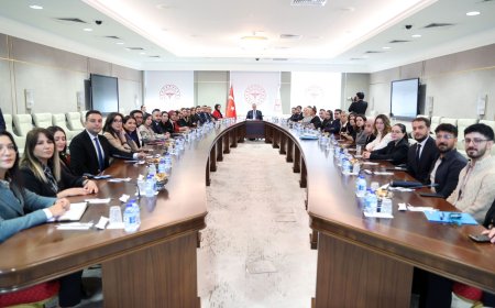 Sağlık Bakanı Prof. Dr. Kemal Memişoğlu Sağlık Muhabirleriyle Bir Araya Geldi