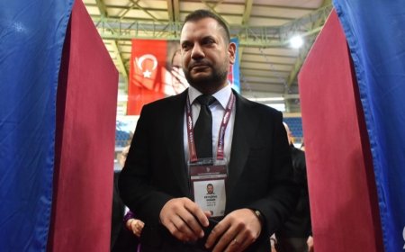 Bakan Osman Aşkın Bak, Trabzonspor Başkanı Ertuğrul Doğan’ı Tebrik Etti