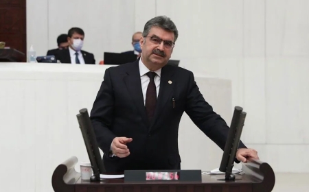 Orhan Erdem: "Ulaştırma ve Altyapı Bakanlığı, Türkiye'nin Geleceğini İnşa Ediyor"