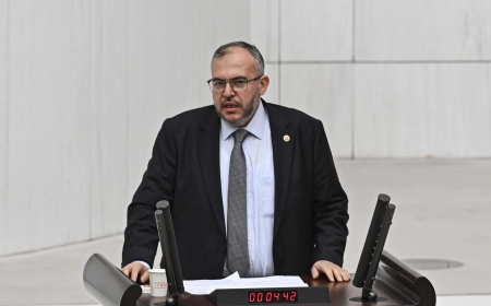 Saadet Partisi Hatay Milletvekili Doç. Dr. Necmettin Çalışkan: ‘Ücretli Öğretmenlik ve Akademik Sözleşmeler Emek Sömürüsüdür’