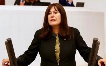 İYİ Parti Manisa Milletvekili Şenol Sunat: ‘Milli Eğitim Bütçesi Yetersiz, Gençlerimizin Geleceği Tehdit Altında’