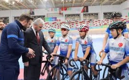 Vali Akın, Konya Velodromunda İncelemelerde Bulundu