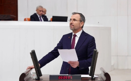 Saadet Partisi Siyasi İşler Başkanı Mesut Doğan'dan Bütçe Eleştirisi: 'Türkiye Felaketin Ortasında'